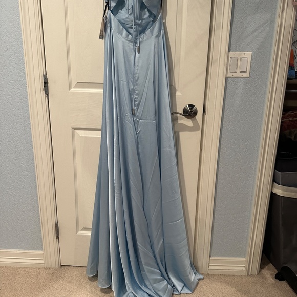 Alyce Paris glacier blue long gown, size 4, NWT - Picture 5 of 8